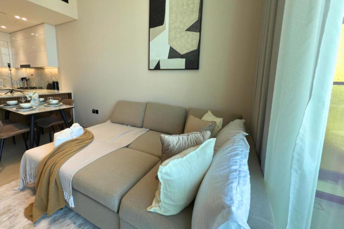 1 Bedroom Binghatti Venus, Jumeirah Village Circle * Dubai